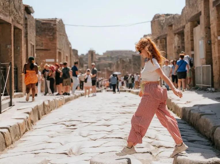 Pompeii Express Tour with Skip-the-Line & Archaeologist Guide