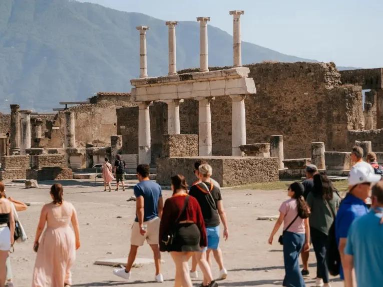 Pompeii Express Tour with Skip-the-Line & Archaeologist Guide