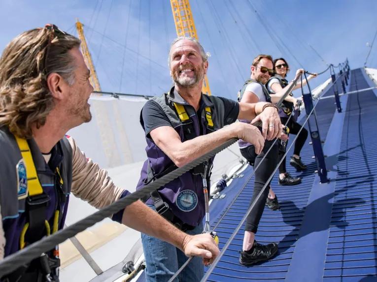 Walking_with_friends