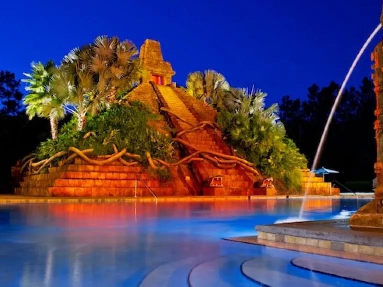 Pyramid-in-pool