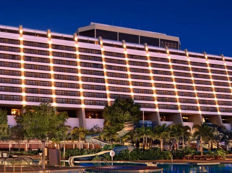 Evening_at_Contemporary_Resort