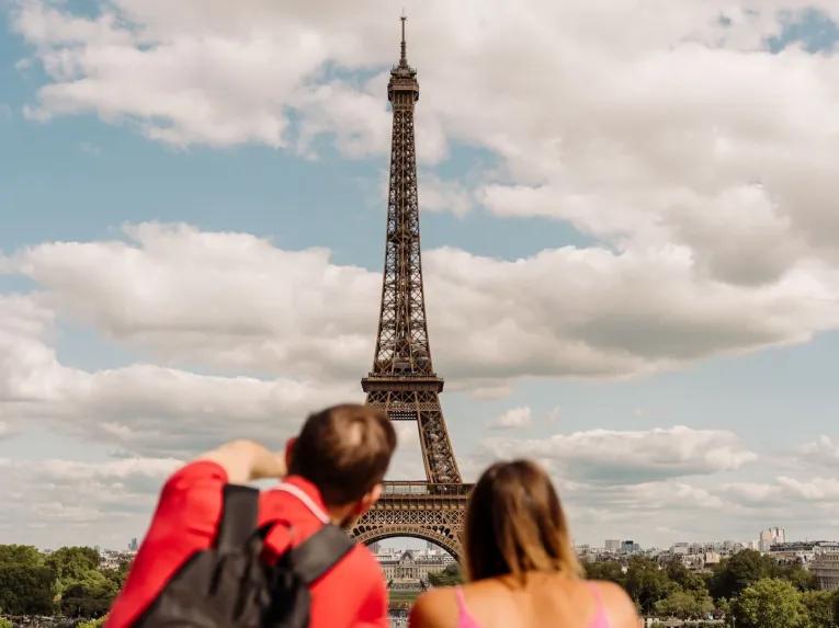 Paris City Tour Eiffel Tower views Ile de la Cite and Louvre Access