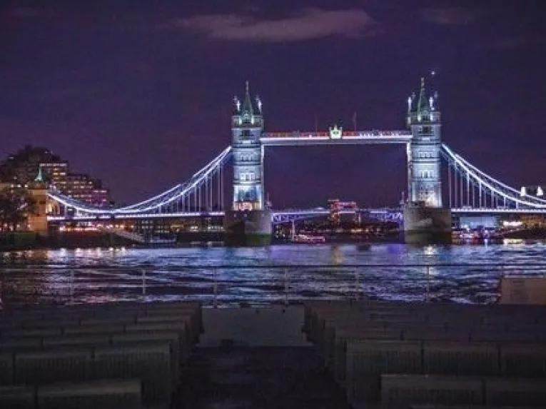 London Thames Christmas Dinner Party Cruise