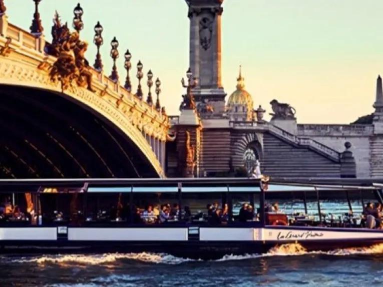 Lunch_Cruise_&_Eiffel_Tower4