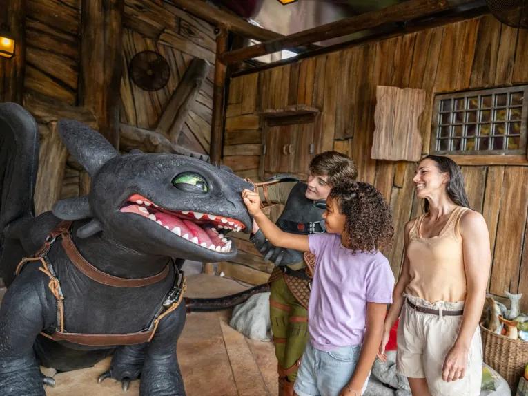 Guests with Hiccup How to Train Your Dragon – Isle of Berk, Universal Epic Universe