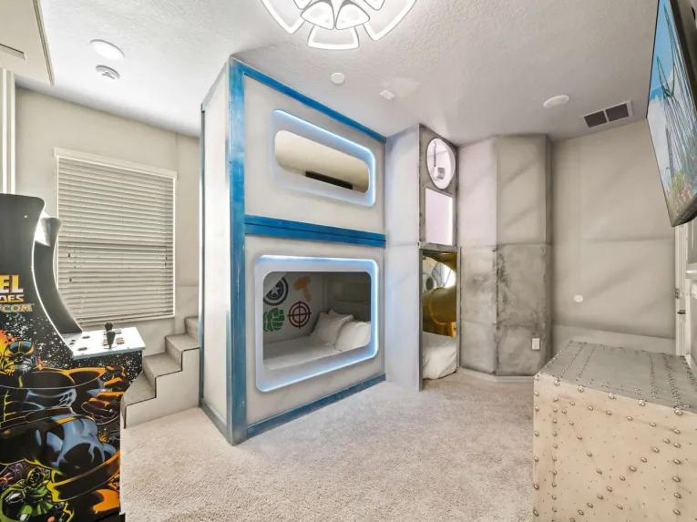 Solterra (34545) 14-bedroom Villa in Davenport