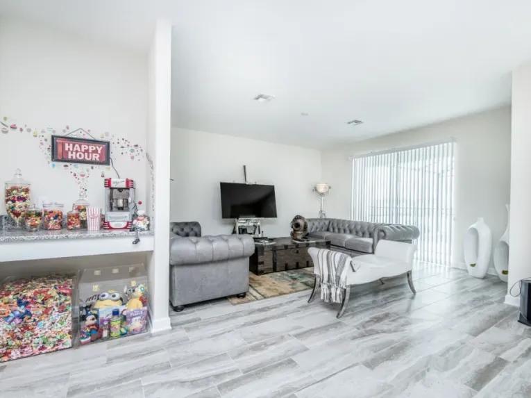 Storey Lake (2569) 6-bedroom Villa in Kissimmee