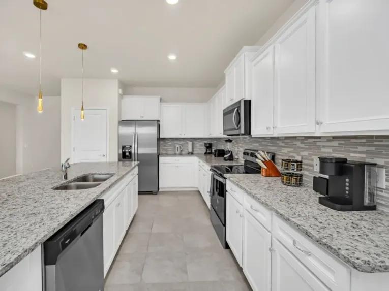 Windsor Island (8153) 8-bedroom Villa in Davenport