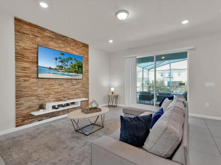 Windsor Island (24247) 5-bedroom Villa in Davenport