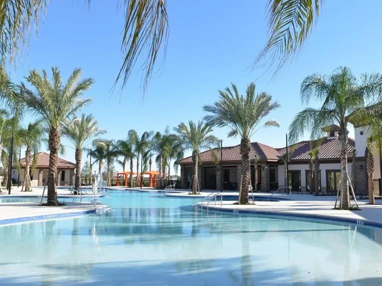 Solterra (4985) 5-bedroom Villa in Davenport