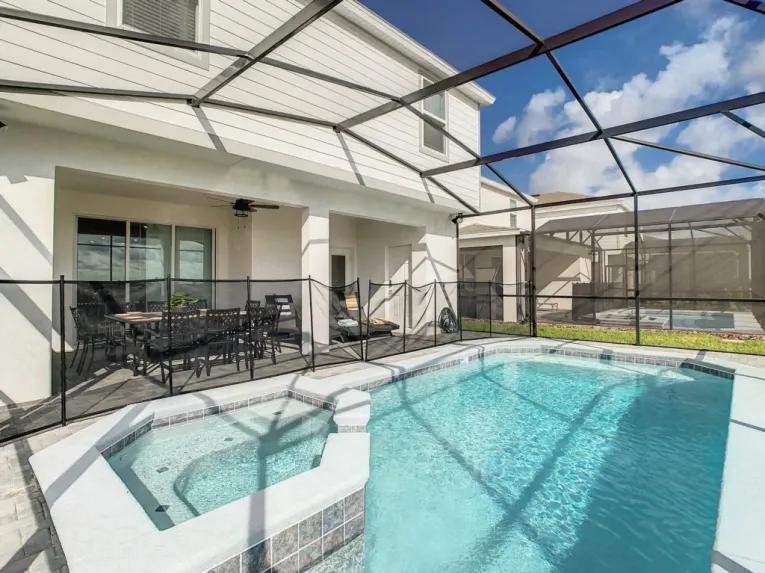 Windsor Island (11697) 7-bedroom Villa in Davenport