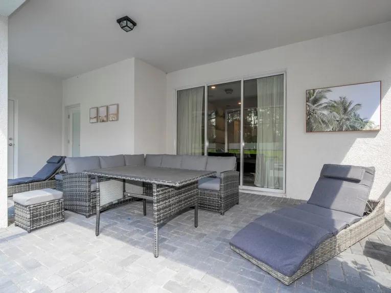 Windsor Island (11462) 7-bedroom Villa in Davenport
