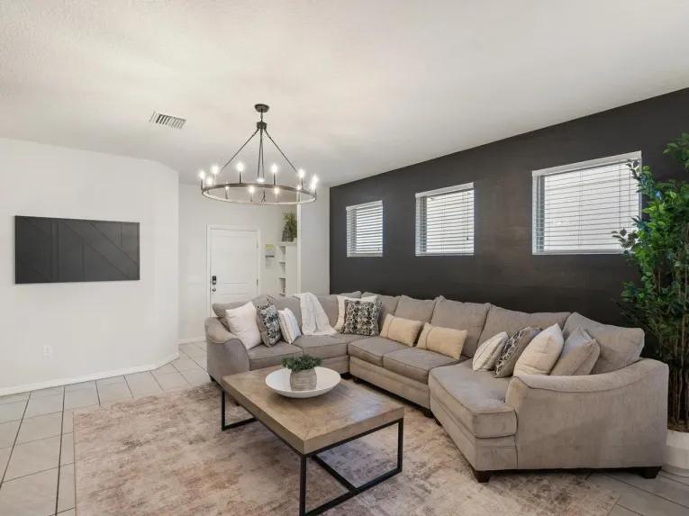 Solterra (6282) 5-bedroom Villa in Davenport