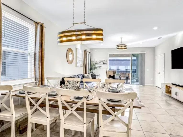 Windsor Island (24923) 6-bedroom Villa in Davenport