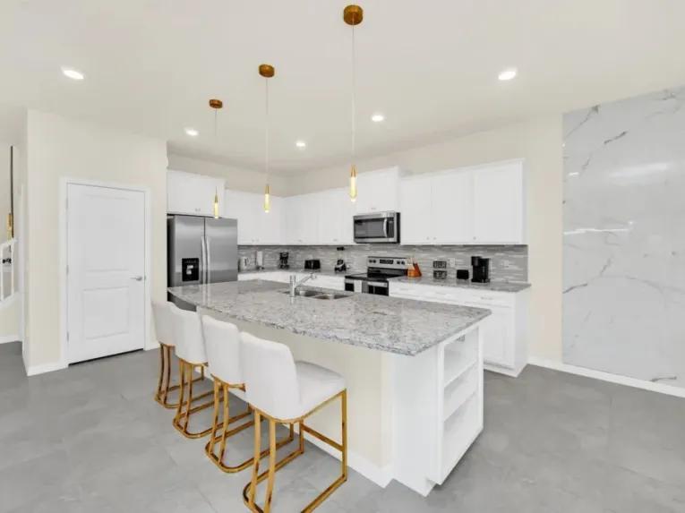 Windsor Island (8153) 8-bedroom Villa in Davenport