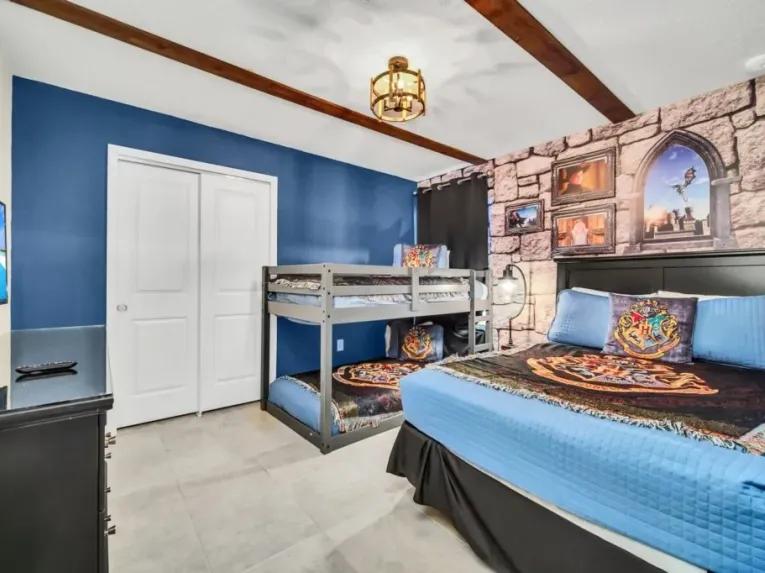 Windsor Island (7026) 10-bedroom Villa in Davenport