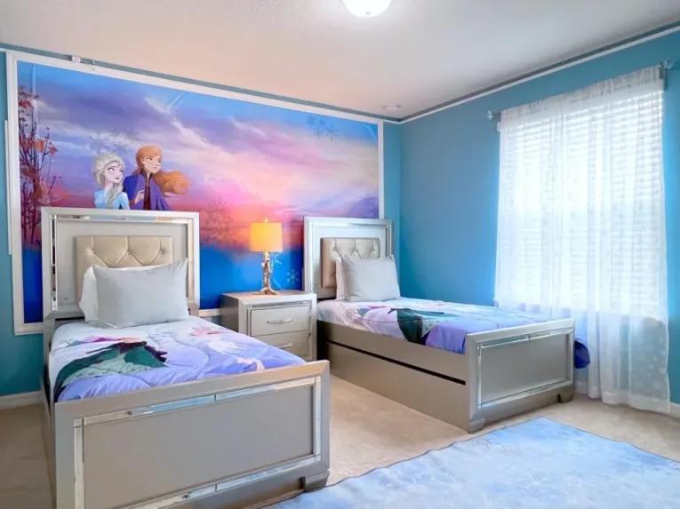 Windsor Island (7389) 8-bedroom Villa in Davenport