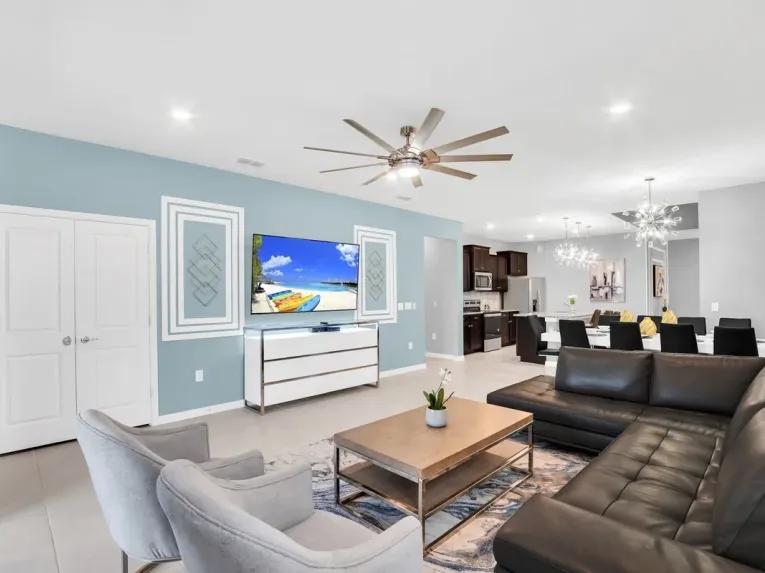 Windsor Island (24897) 7-bedroom Villa in Davenport