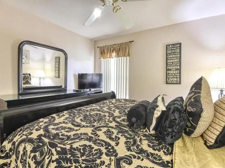 Highlands Reserve (6265) 5-bedroom Villa in Davenport