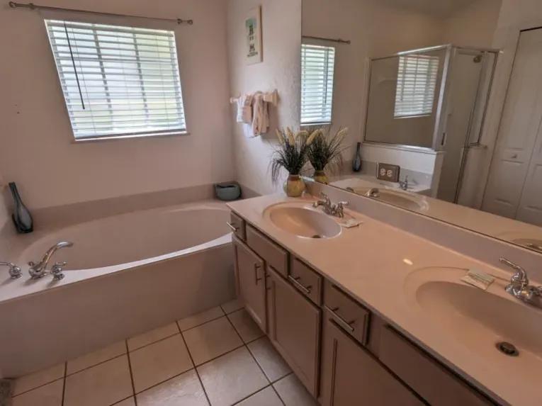 Highlands Reserve (7002) 5-bedroom Villa in Davenport