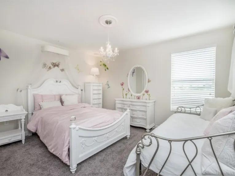 Storey Lake (2569) 6-bedroom Villa in Kissimmee