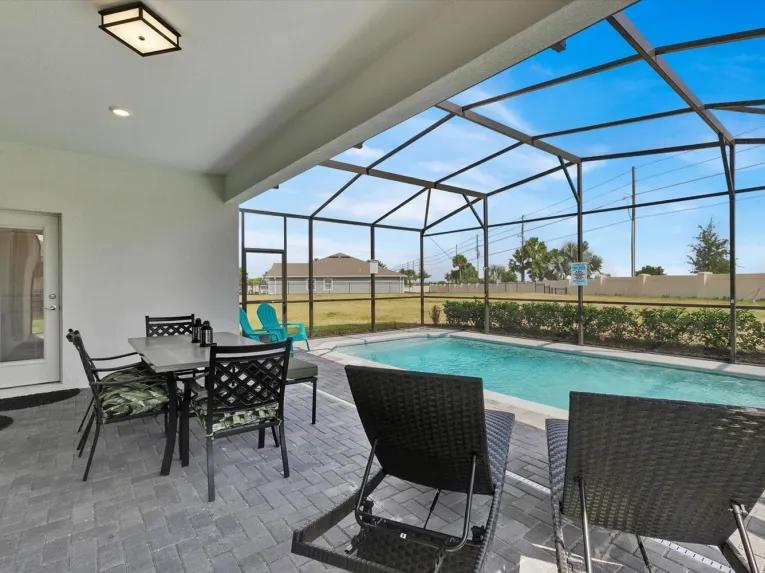 Windsor Island (8112) 5-bedroom Villa in Davenport