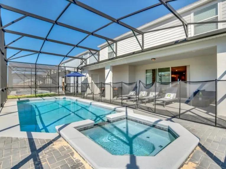 Windsor Island (7272) 10-bedroom Villa in Davenport