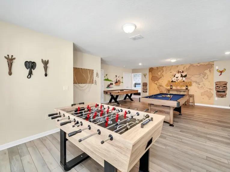 Windsor Island (24884) 9-bedroom Villa in Davenport
