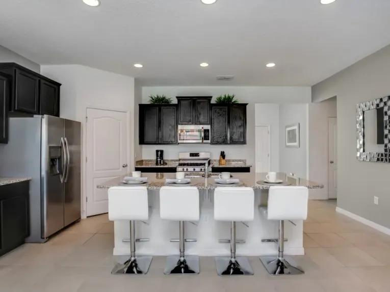 Solterra (3913) 5-bedroom Villa in Davenport
