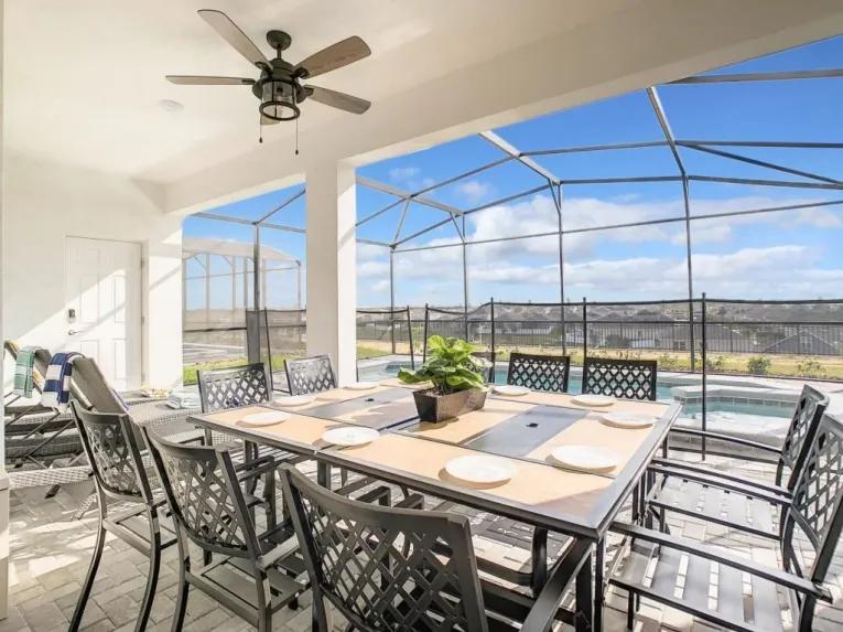 Windsor Island (11697) 7-bedroom Villa in Davenport