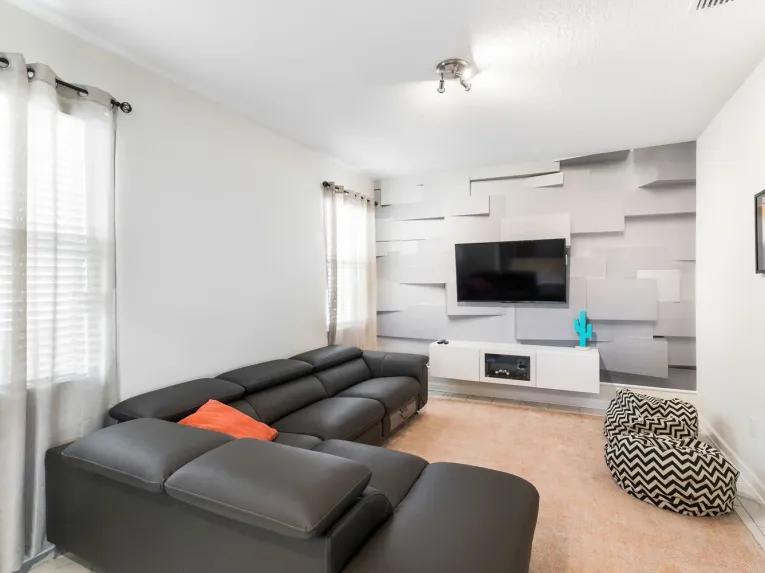 Storey Lake (6720) 6-bedroom Villa in Kissimmee