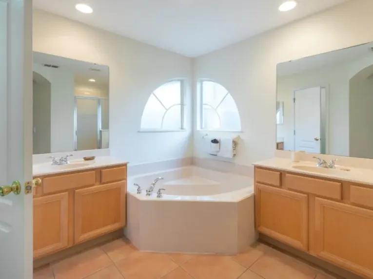 Highlands Reserve (24417) 5-bedroom Villa in Davenport