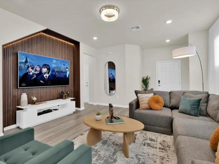Windsor Island (8112) 5-bedroom Villa in Davenport