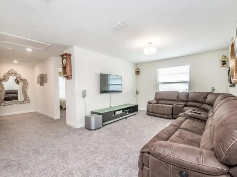 Storey Lake (2569) 6-bedroom Villa in Kissimmee