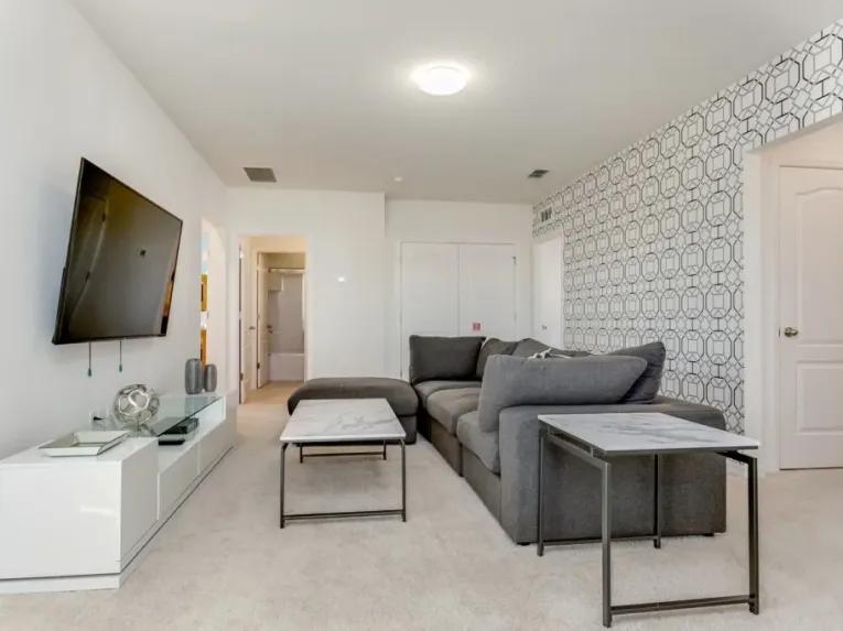 Solterra (3578) 6-bedroom Villa in Davenport