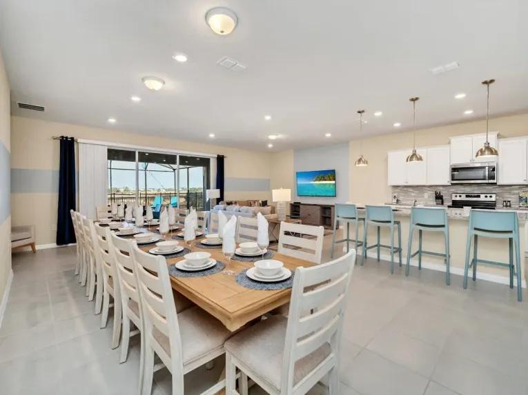 Windsor Island (24884) 9-bedroom Villa in Davenport