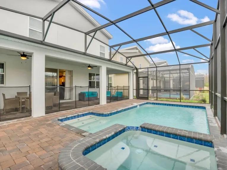 Storey Lake (24899) 9-bedroom Villa in Kissimmee