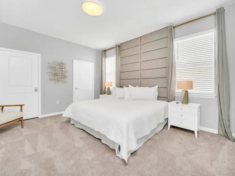 Windsor Island (6021) 8-bedroom Villa in Davenport
