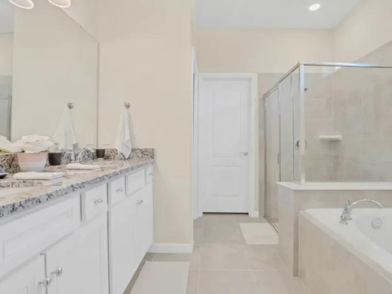 Solterra (4257) 5-bedroom Villa in Davenport