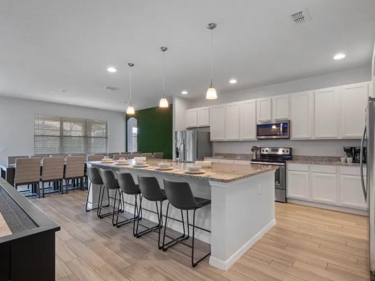 Solterra (7724) 13-bedroom Villa in Davenport