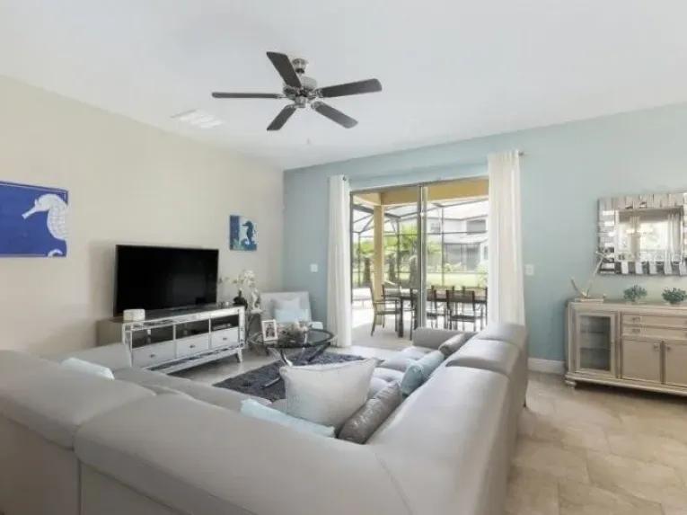 Solterra (7364) 6-bedroom Villa in Davenport