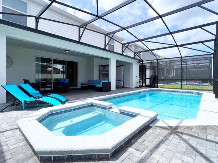 Windsor Island (7389) 8-bedroom Villa in Davenport