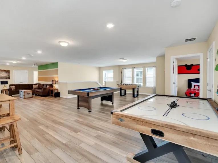 Windsor Island (24884) 9-bedroom Villa in Davenport