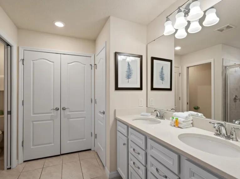 Solterra (6282) 5-bedroom Villa in Davenport