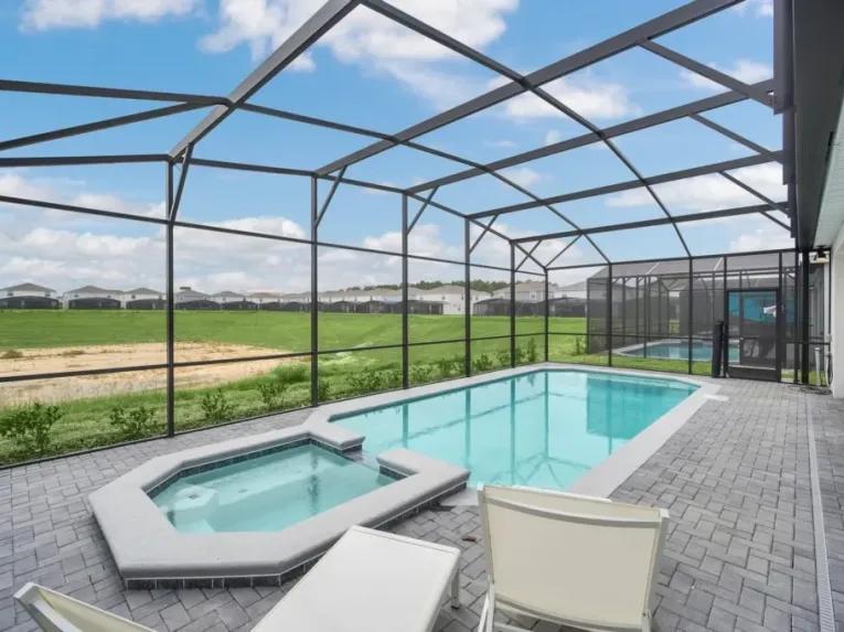Windsor Island (8153) 8-bedroom Villa in Davenport