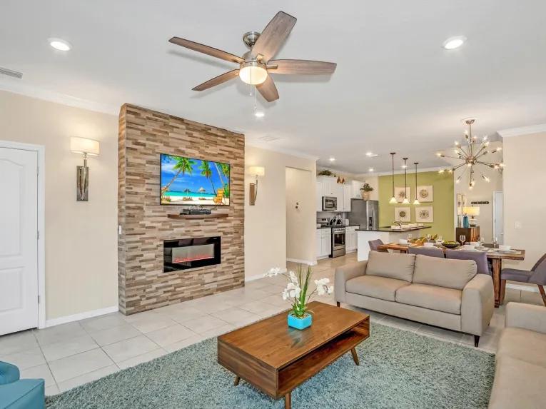 Solterra (27429) 6-bedroom Villa in Davenport