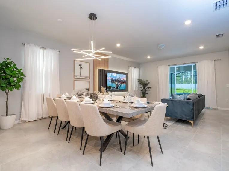 Windsor Island (11462) 7-bedroom Villa in Davenport