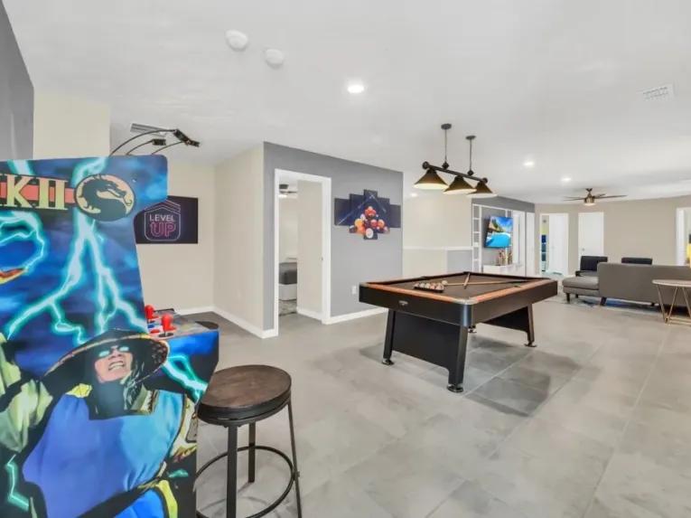 Windsor Island (7026) 10-bedroom Villa in Davenport