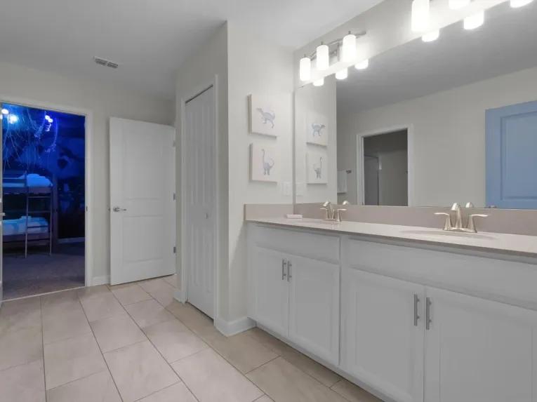 ChampionsGate (24968) 8-bedroom Villa in Davenport