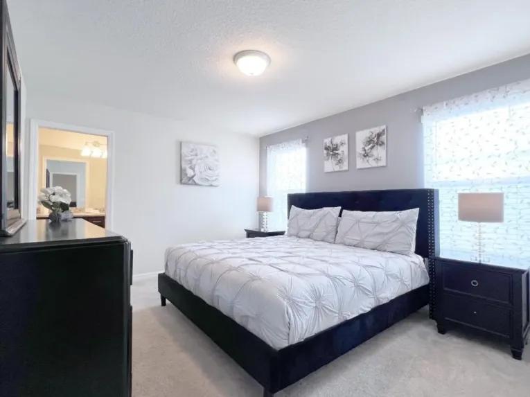 Windsor Island (7389) 8-bedroom Villa in Davenport